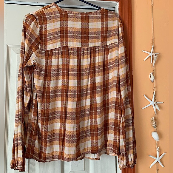 LC Lauren Conrad Women’s Brown Long Sleeve Silky Plaid Blouse Size Medium - Picture 3 of 4